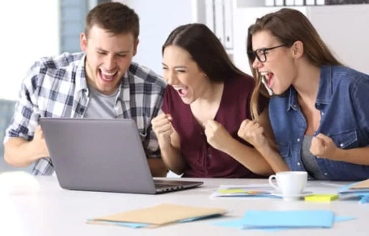 Sevdiğin İşi Yapmak ya da Yaptığın İşi Sevmek